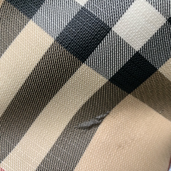 Burberry Set. Purse and matching wallet - Picture 8 of 8